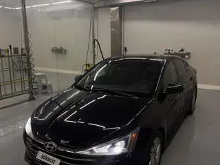 Hyundai Elantra, 2019