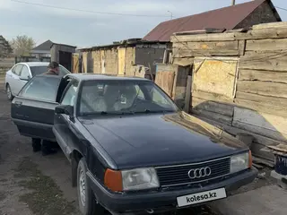 Audi 100