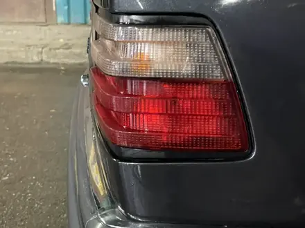 Mercedes-Benz E 280 1995 года за 2 400 000 тг. в Астана – фото 13