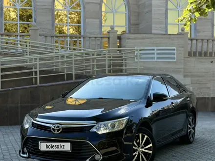 Toyota Camry 2016 года за 7 500 000 тг. в Уральск – фото 2