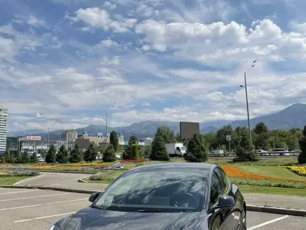 Tesla Model 3 2022 года за 28 000 000 тг. в Алматы – фото 2