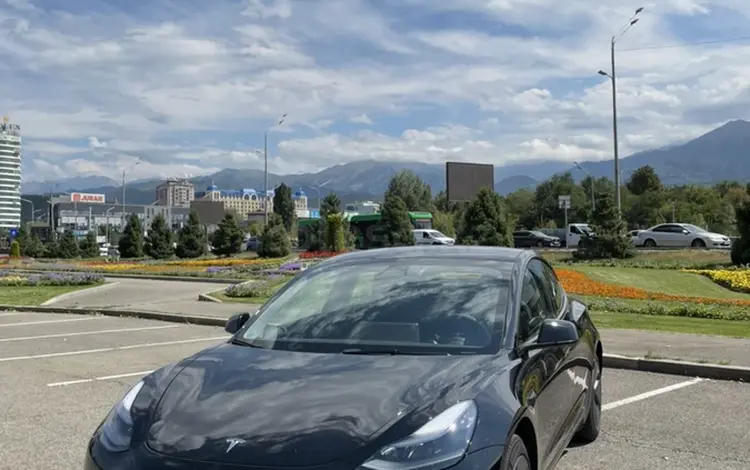 Tesla Model 3 2022 года за 28 000 000 тг. в Алматы