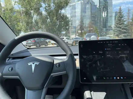 Tesla Model 3 2022 года за 28 000 000 тг. в Алматы – фото 9