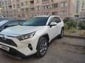 Toyota RAV4 2020 года за 15 300 000 тг. в Атырау – фото 4