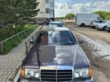 Mercedes-Benz E 320 1990 года за 3 000 000 тг. в Астана