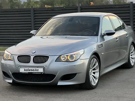 BMW M5 2007 года за 20 000 000 тг. в Алматы – фото 10