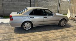 Mercedes-Benz C 240 2000 года за 4 200 000 тг. в Алматы