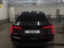 Hongqi E-QM5, 2025