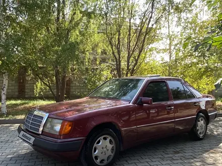 Mercedes-Benz E 220 1993 года за 2 300 000 тг. в Алматы – фото 10
