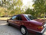 Mercedes-Benz E 220 1993 года за 2 300 000 тг. в Алматы – фото 3