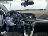 Hyundai Elantra 2018 года за 7 900 000 тг. в Атырау – фото 3
