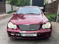 Mercedes-Benz C 230 2003 года за 2 600 000 тг. в Алматы