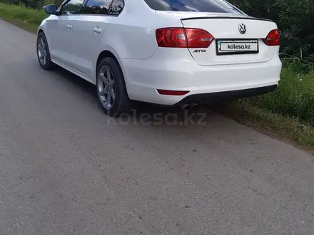 Volkswagen Jetta 2013 года за 6 500 000 тг. в Костанай – фото 3