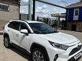Toyota RAV4 2021 года за 18 300 000 тг. в Караганда