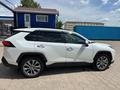Toyota RAV4 2021 года за 18 300 000 тг. в Караганда – фото 3