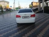 Chevrolet Cruze 2013 года за 3 600 000 тг. в Шымкент – фото 2