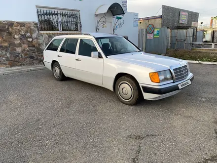 Mercedes-Benz E 250 1990 годаүшін2 598 000 тг. в Лисаковск – фото 2