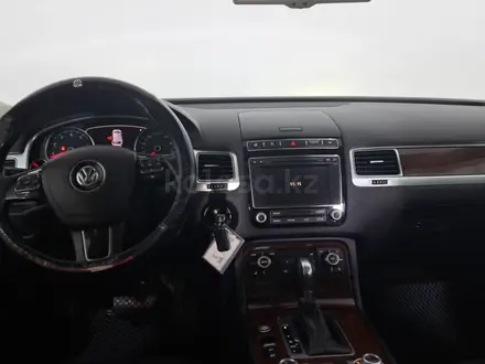 Volkswagen Touareg 2014 года за 9 490 000 тг. в Астана – фото 14