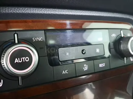 Volkswagen Touareg 2014 года за 9 490 000 тг. в Астана – фото 19