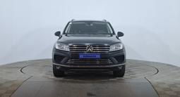 Volkswagen Touareg 2014 годаүшін8 650 000 тг. в Астана – фото 2