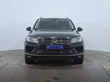 Volkswagen Touareg 2014 года за 9 490 000 тг. в Астана – фото 2
