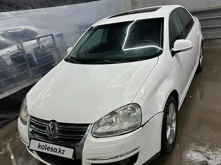 Volkswagen Jetta 2010 года за 3 000 000 тг. в Астана