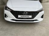 Hyundai Accent 2021 года за 8 100 000 тг. в Шымкент – фото 2