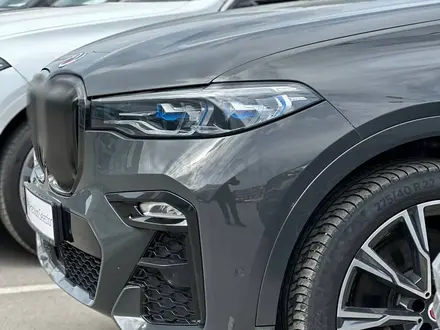 BMW X7 XDrive 40i 2022 года за 52 000 000 тг. в Караганда – фото 2