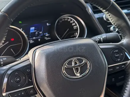 Toyota Camry 2019 года за 15 300 000 тг. в Алматы – фото 7