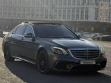 Mercedes-Benz S 63 AMG 2018 годаfor48 000 000 тг. в Астана – фото 2