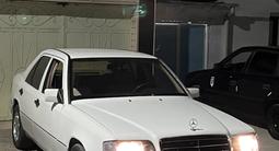 Mercedes-Benz E 200 1993 года за 1 850 000 тг. в Шымкент