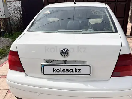 Volkswagen Jetta 2001 года за 2 500 000 тг. в Шымкент – фото 2