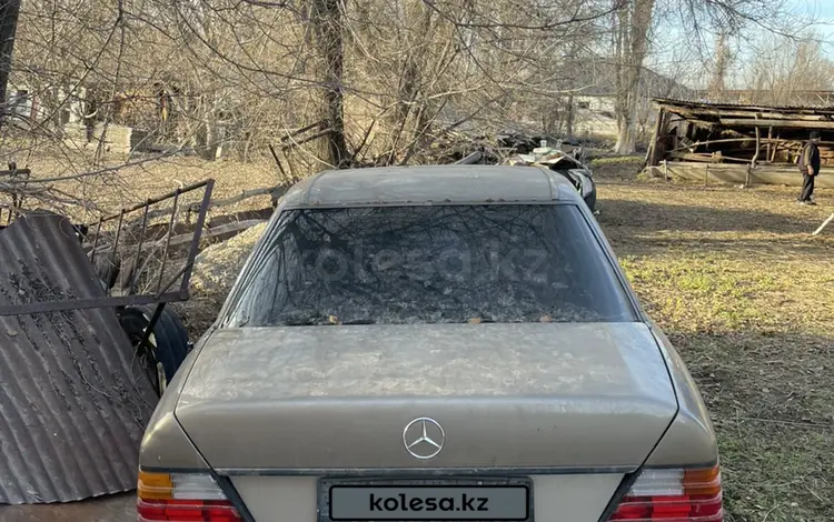 Mercedes-Benz E 230 1992 годаfor700 000 тг. в Есик