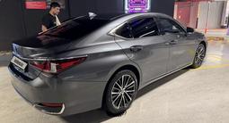 Lexus ES 250 2021 года за 21 300 000 тг. в Астана – фото 5