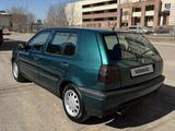 Volkswagen Golf 1996 годаүшін1 900 000 тг. в Астана – фото 2
