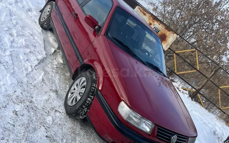 Volkswagen Passat 1994 годаfor1 850 000 тг. в Караганда