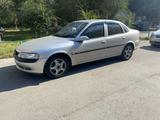 Opel Vectra 1997 года за 1 100 000 тг. в Костанай