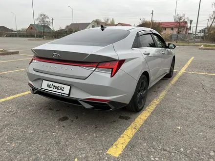 Hyundai Elantra 2021 года за 9 800 000 тг. в Алматы – фото 3