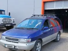 Nissan Prairie Joy, 1996