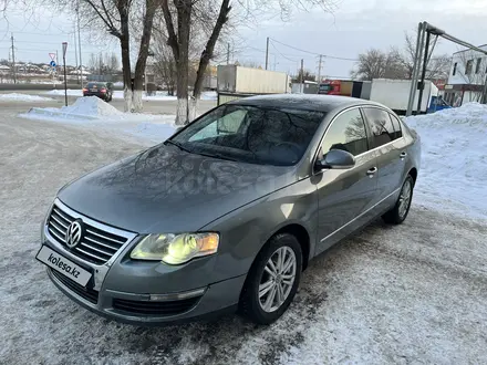 Volkswagen Passat 2007 года за 4 200 000 тг. в Уральск – фото 3