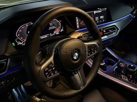 BMW X5 2022 года за 42 000 000 тг. в Алматы – фото 14