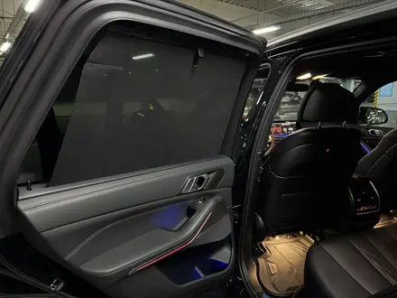BMW X5 2022 года за 42 000 000 тг. в Алматы – фото 19