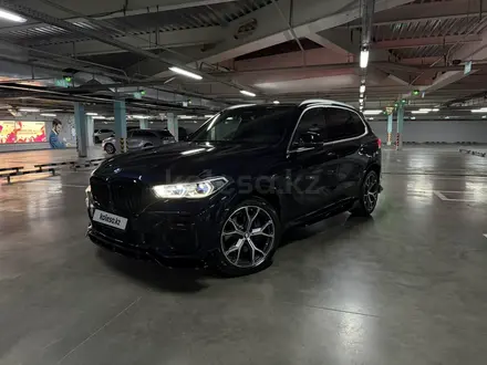 BMW X5 2022 года за 42 000 000 тг. в Алматы