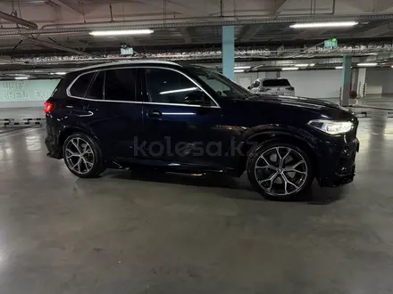 BMW X5 2022 года за 42 000 000 тг. в Алматы – фото 5