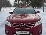 Toyota Camry 2011 годаfor7 000 000 тг. в Актобе – фото 2