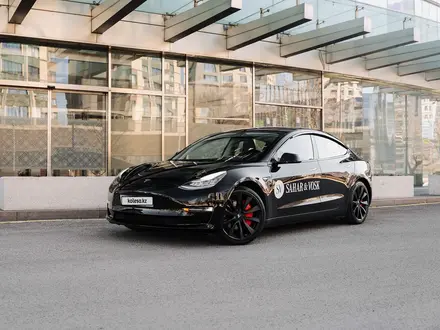 Tesla Model 3 2019 года за 10 000 000 тг. в Алматы – фото 2