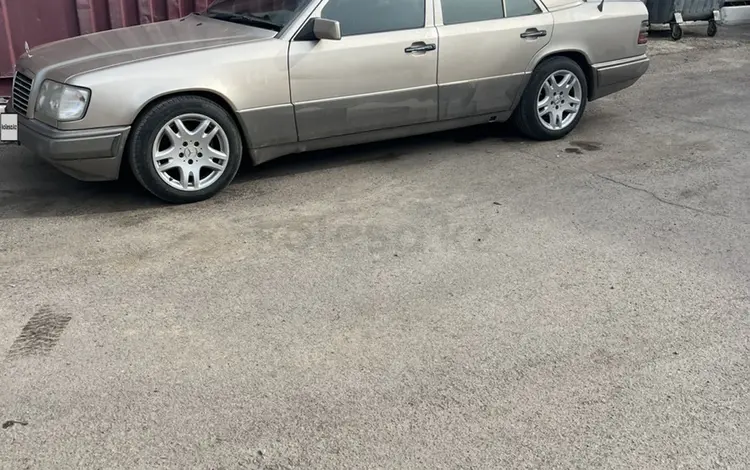 Mercedes-Benz E 280 1995 года за 3 200 000 тг. в Астана