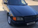 Mercedes-Benz C 180 1994 года за 1 950 000 тг. в Караганда – фото 2