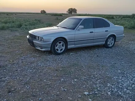 BMW 525 1990 года за 1 300 000 тг. в Караганда – фото 2