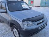 Chevrolet Niva 2014 годаfor2 650 000 тг. в Уральск – фото 2